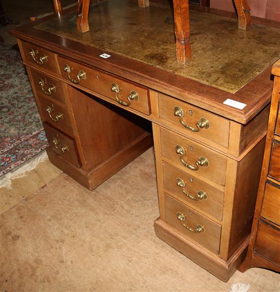 Mahogany pedestal desk